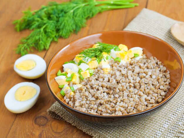 Buckwheat with boiled egg